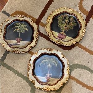 Set of 3 palm tree decorative plates.